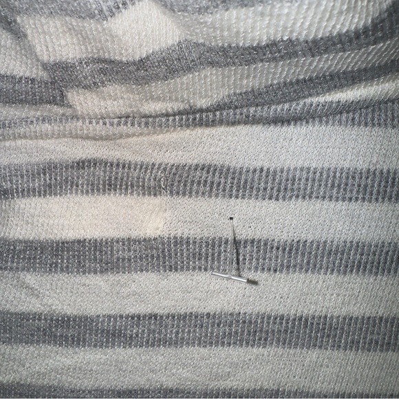 Velvet by Graham & Spencer Striped Lightweight Hooded Top Size Small - Picture 6 of 8